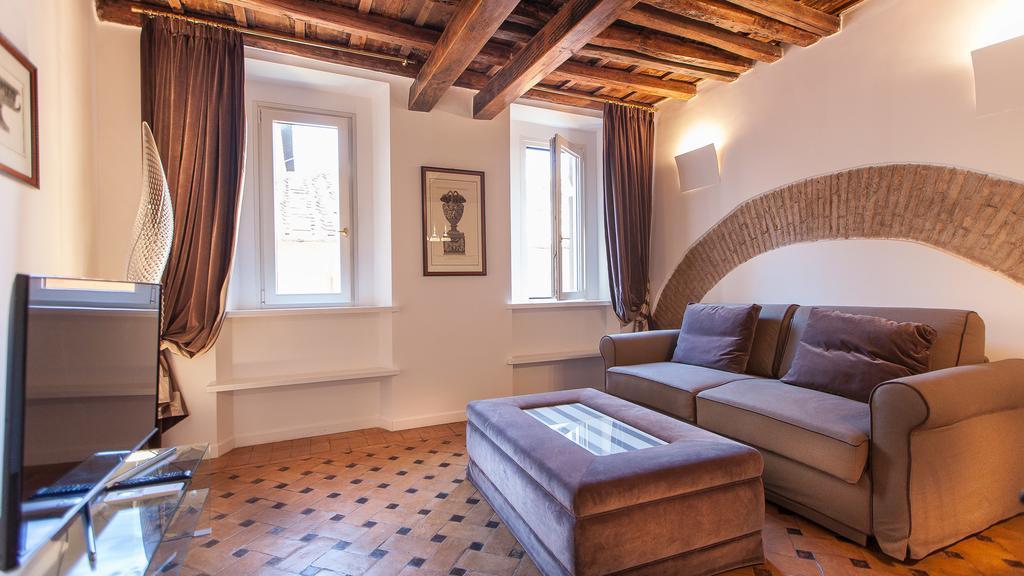 Rental In Rome - Scala Suite ภายนอก รูปภาพ